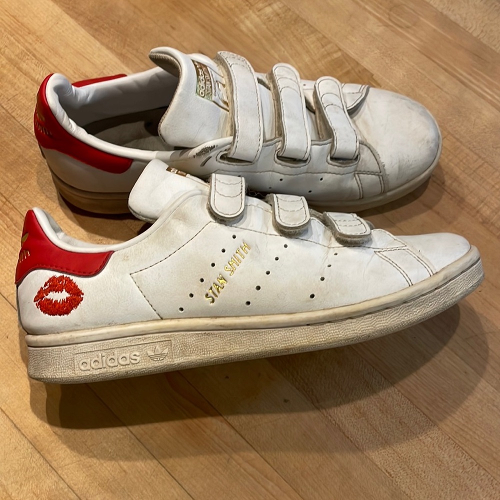 Adidas Stan Smith Kiss Lips Red White Women’s Size 6.5 Sneaker